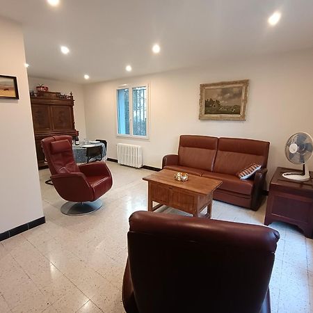 Grand Appartement, 2 Chambres Et Jardin Nîmes Eksteriør billede