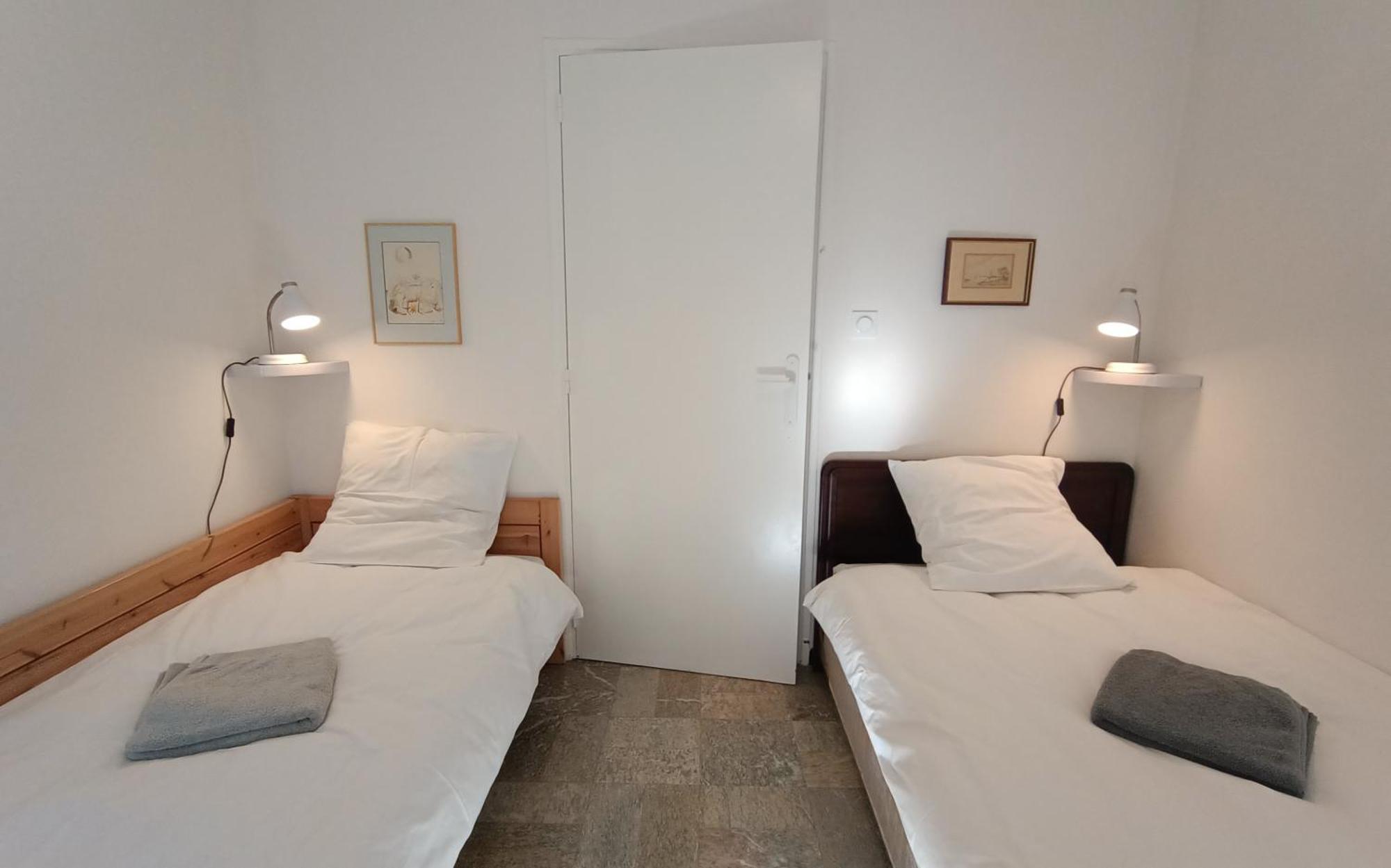 Grand Appartement, 2 Chambres Et Jardin Nîmes Eksteriør billede